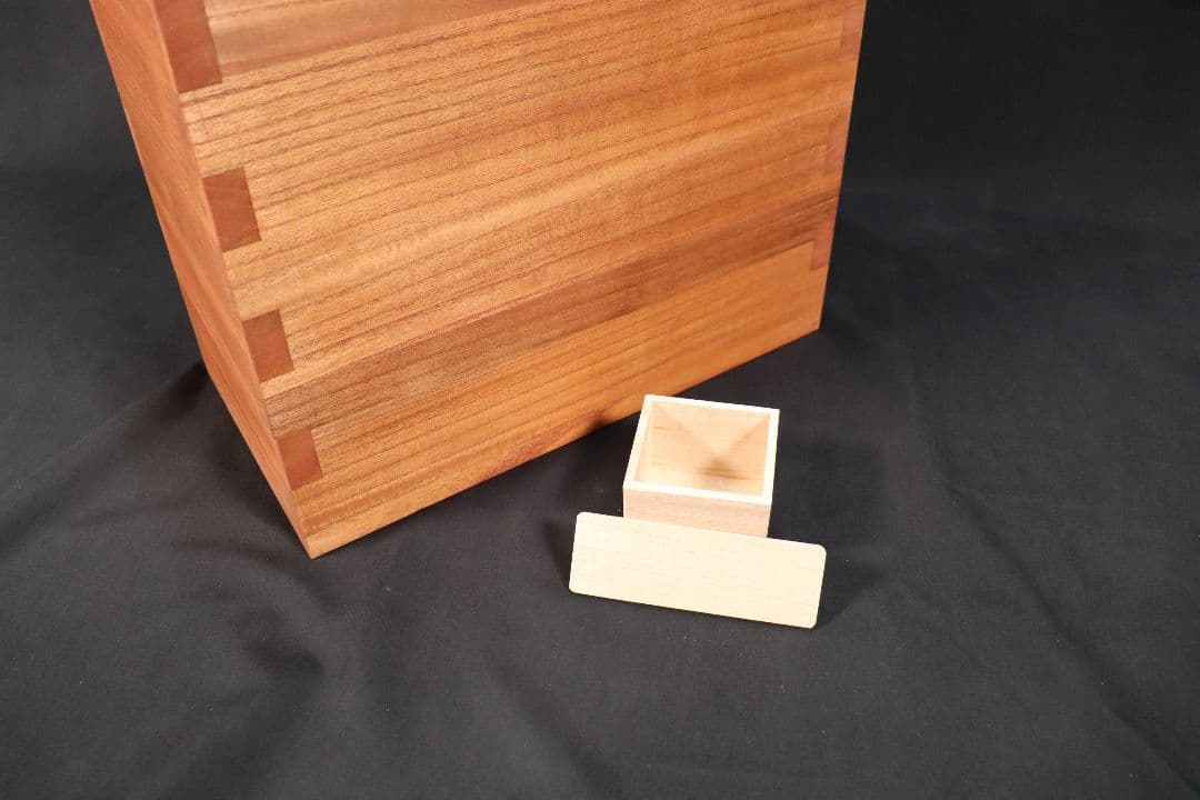 kumataro【新米の美味しさ長持ち】伝説の桐米びつ10キロ用スライド