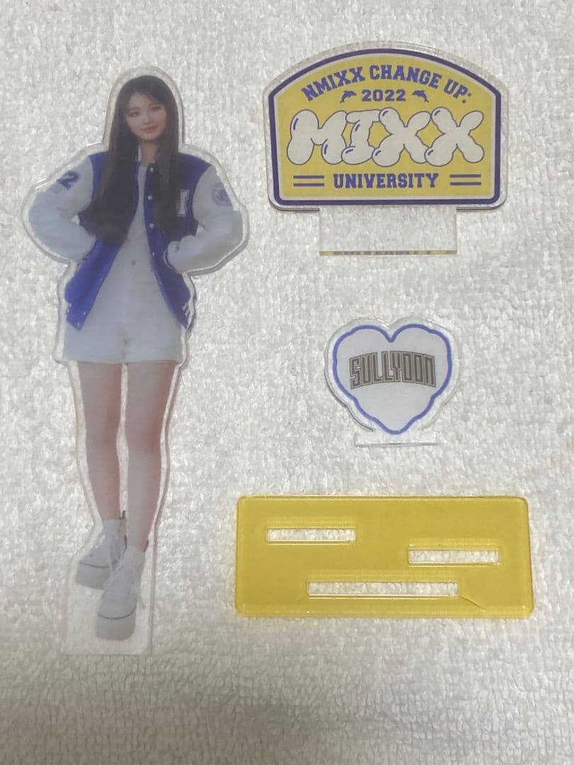 nmixx ソリュン　ファンコン　うちわ　アクリルスタンド　アクスタ　まとめ売り