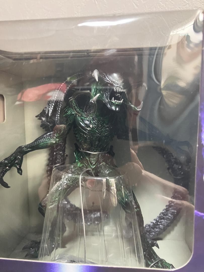 AVP2 プレデリアン リアルフィギュア リミテッドカラーver.　グリーン