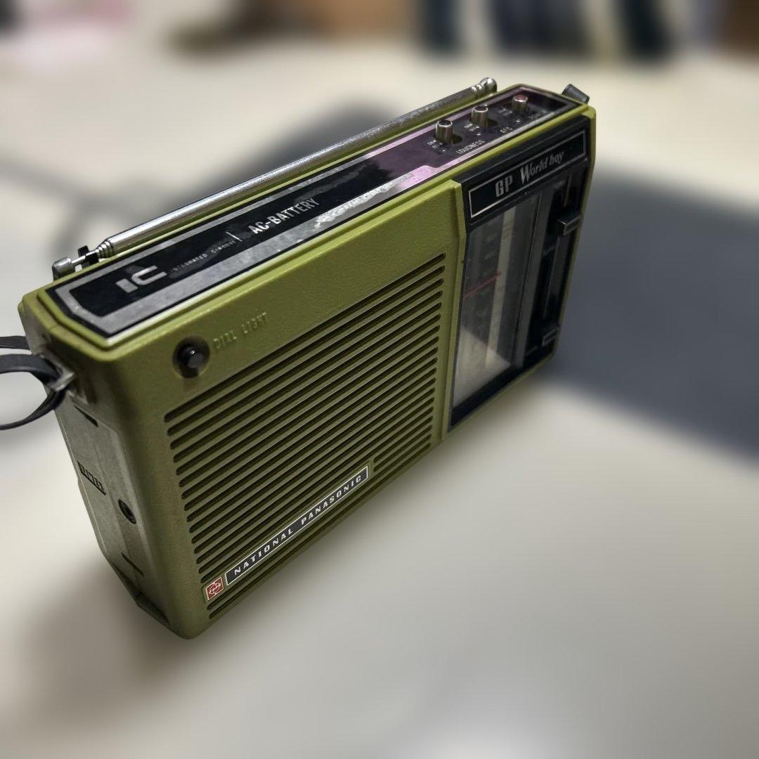 【動作確認済]ナショナルラジオ・GPワールドボーイRF-747・激レア色グリーン