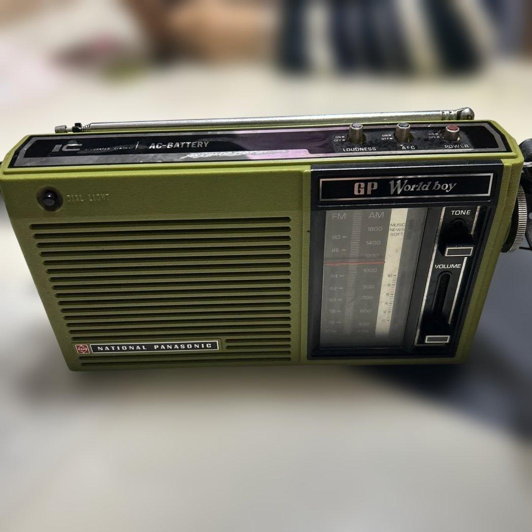 【動作確認済]ナショナルラジオ・GPワールドボーイRF-747・激レア色グリーン