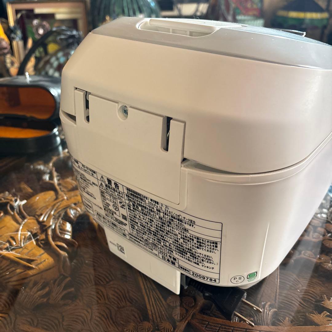 《みほ》HITACHI 圧力IH炊飯器 RZ-V1006M ホワイト