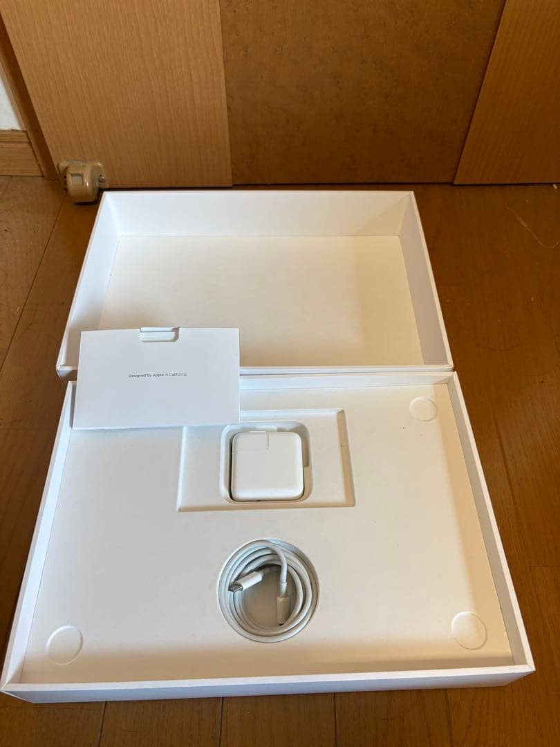 yura　MacBook Air スペースグレー　本体　M1 256GB
