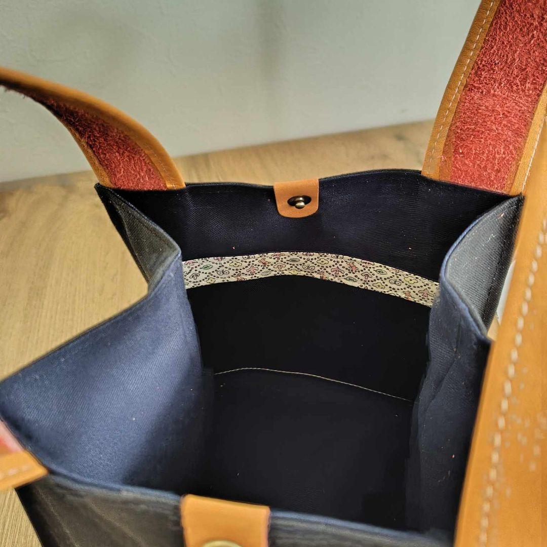 ミナペルホネン/「wolf & flower」１匹だけ/キューブ型トート牛革仕様