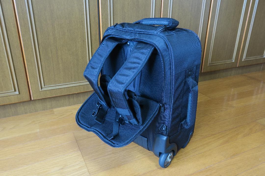 新品同様！Tenba 638-330 Roadie II カメラバッグ　キャリー