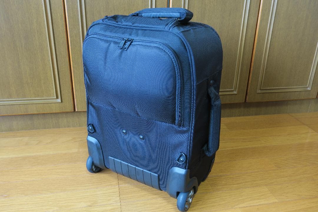 新品同様！Tenba 638-330 Roadie II カメラバッグ　キャリー