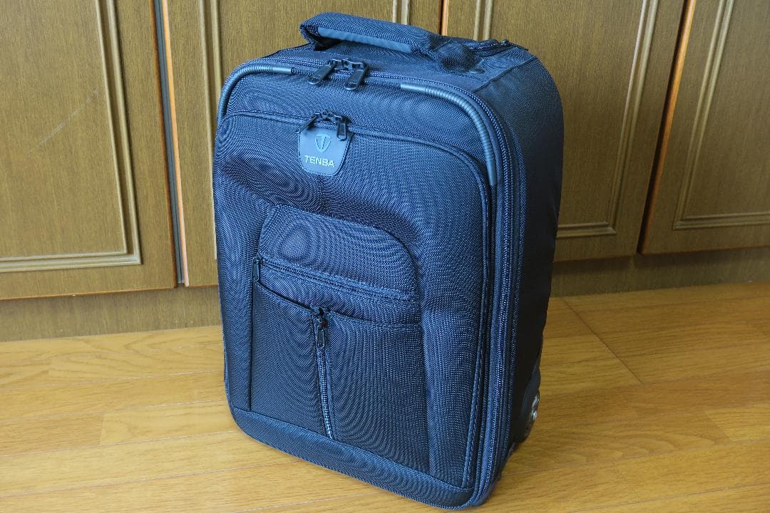 新品同様！Tenba 638-330 Roadie II カメラバッグ　キャリー