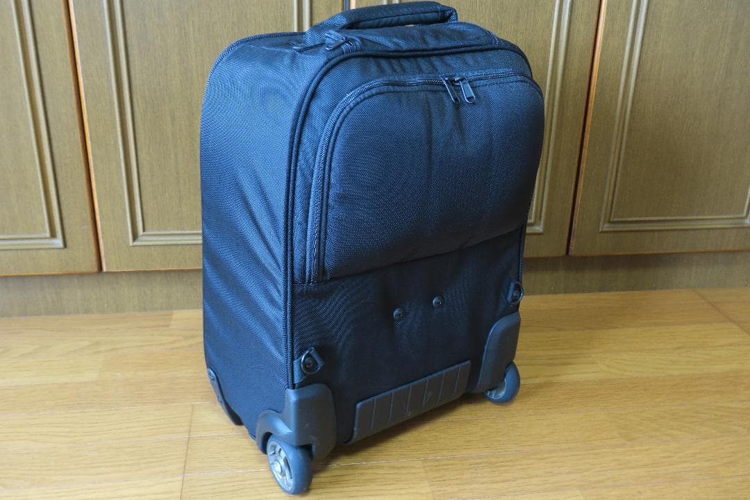 新品同様！Tenba 638-330 Roadie II カメラバッグ　キャリー