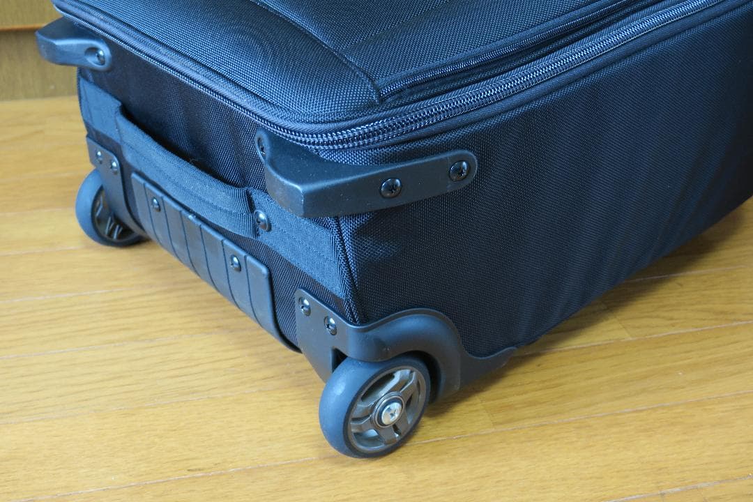 新品同様！Tenba 638-330 Roadie II カメラバッグ　キャリー