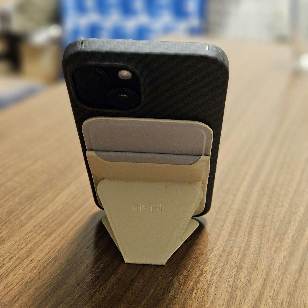 iPhone15 ブラック 256GB (DUROアラミドケース+MOFT)