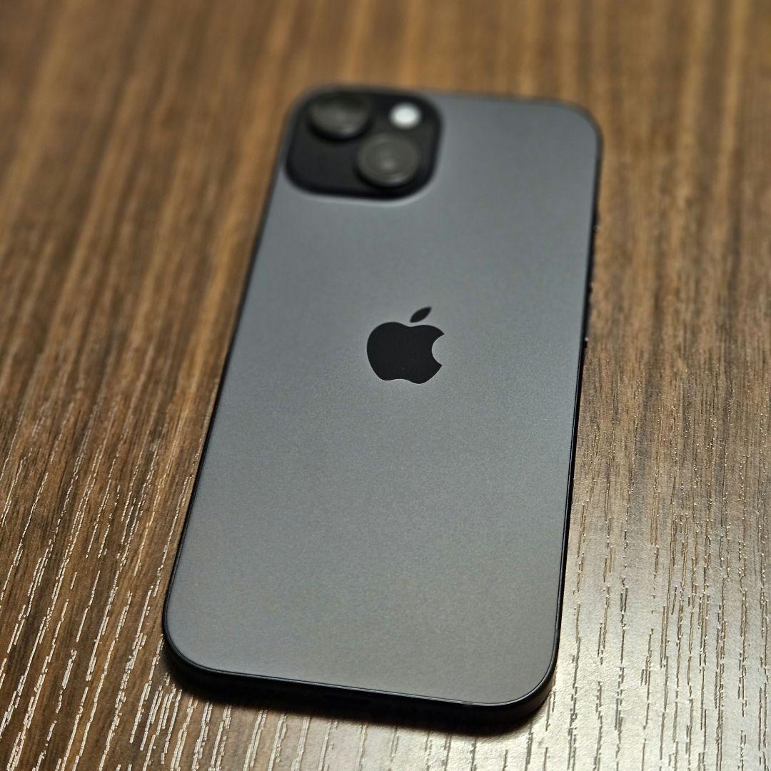 iPhone15 ブラック 256GB (DUROアラミドケース+MOFT)