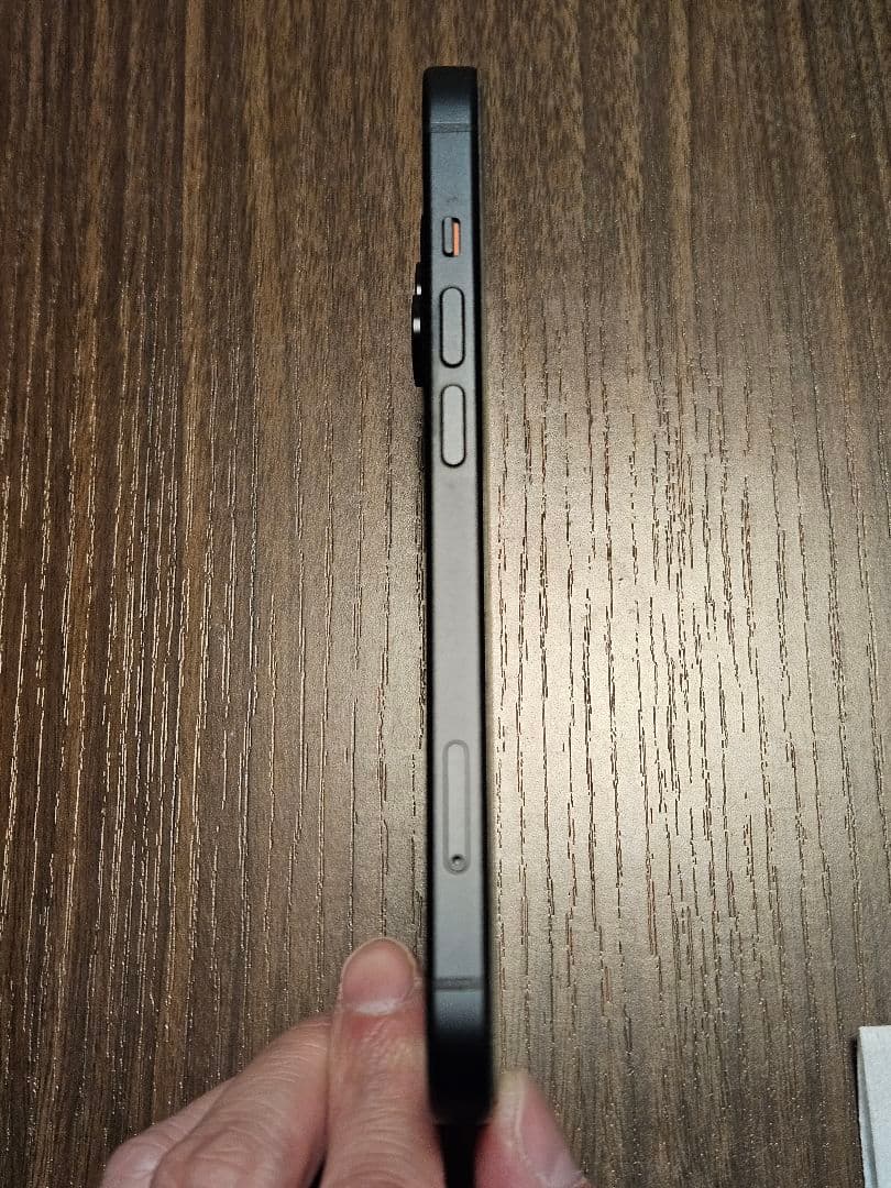 iPhone15 ブラック 256GB (DUROアラミドケース+MOFT)