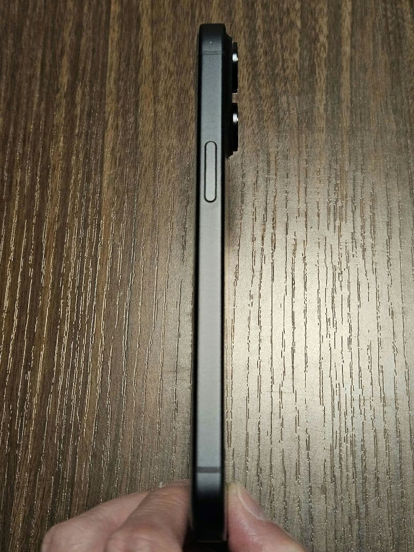 iPhone15 ブラック 256GB (DUROアラミドケース+MOFT)