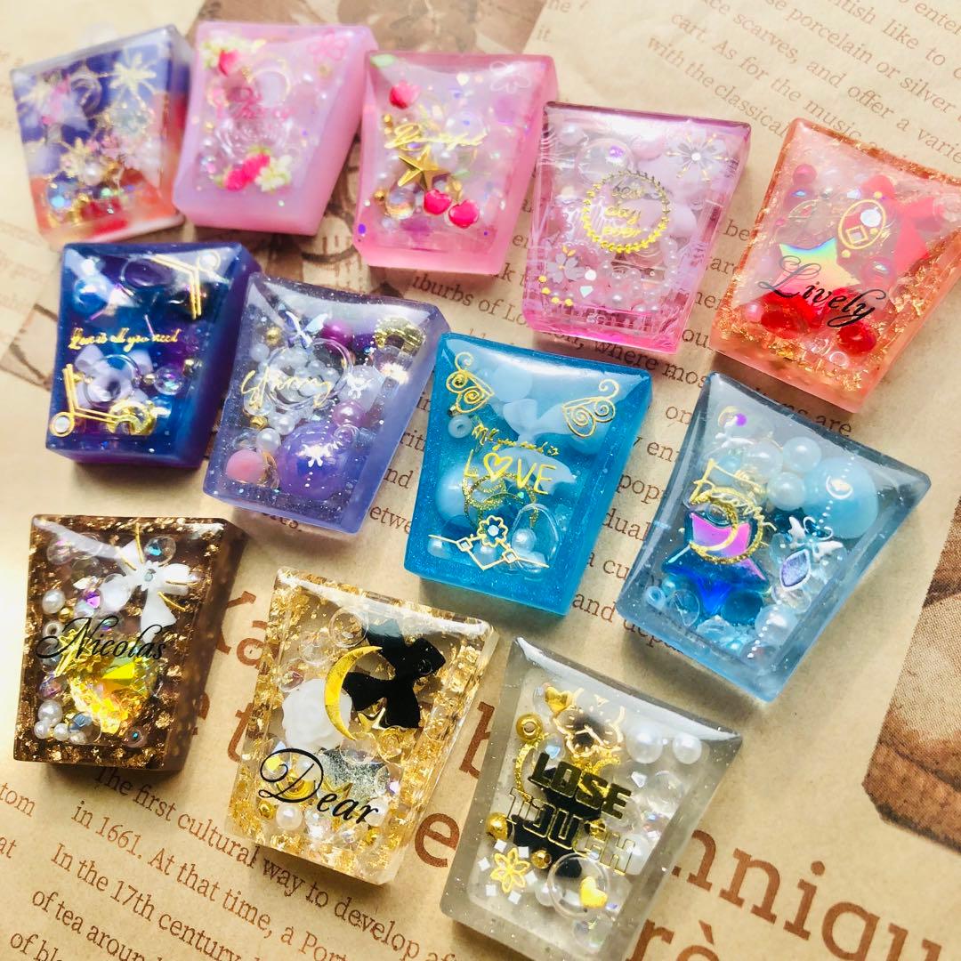 ハンドメイドレジン液体入りシェイカーパーツ　12個セット