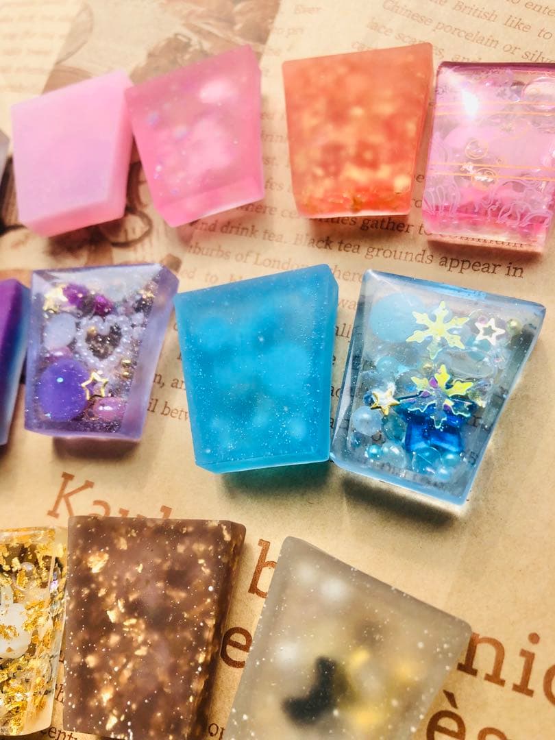 ハンドメイドレジン液体入りシェイカーパーツ　12個セット