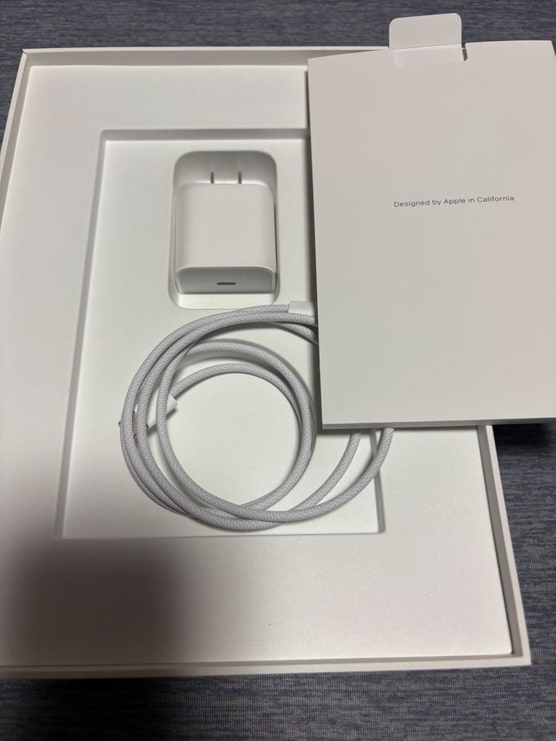 iPadAir 11インチ128GB ブルー　ほぼ新品！ ケースカバーフィルム付