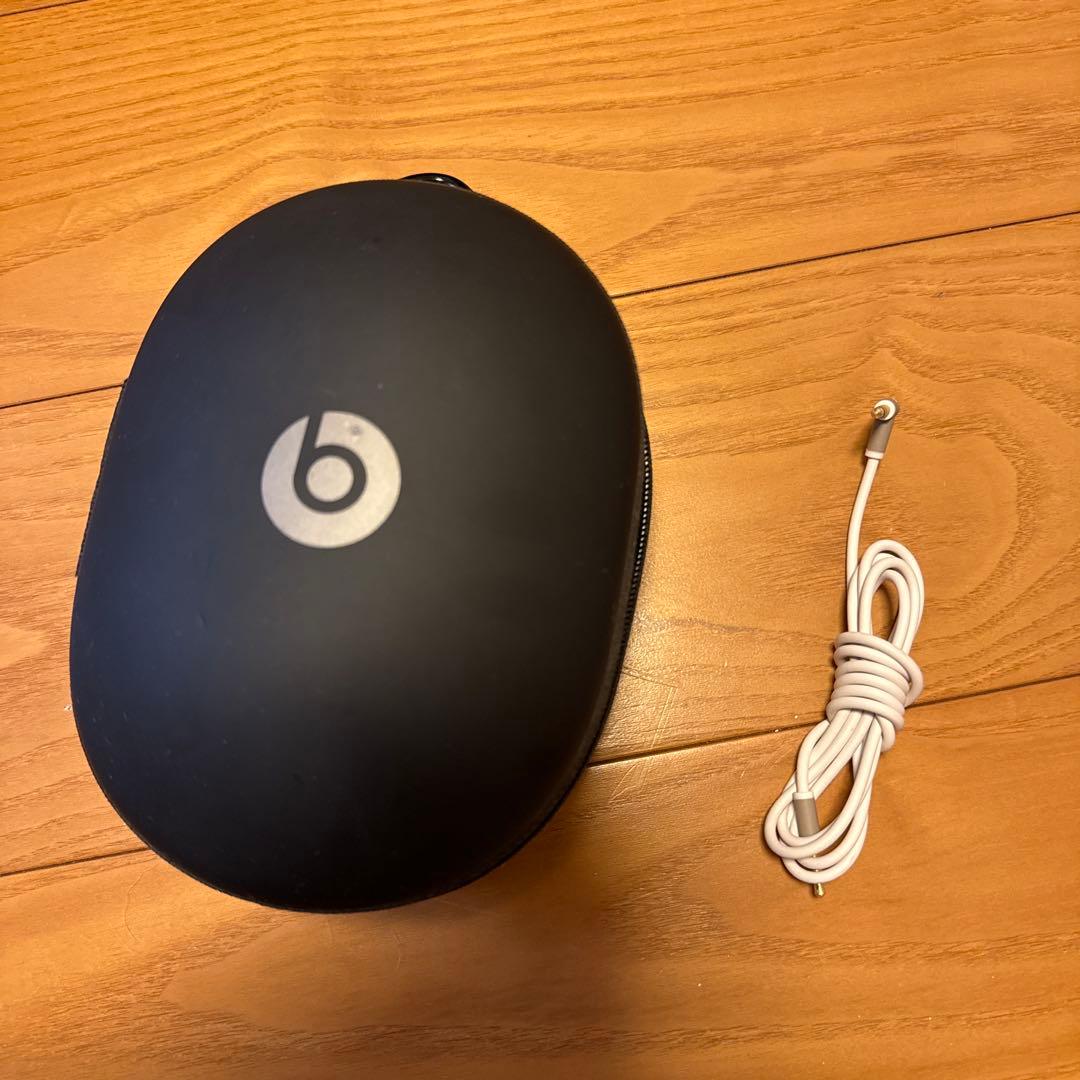 Beats ワイヤレスヘッドホン　Gold