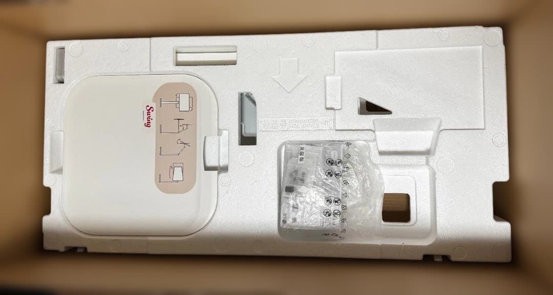 LG Smart Monitor Swing スタンド付 32U889SA-W