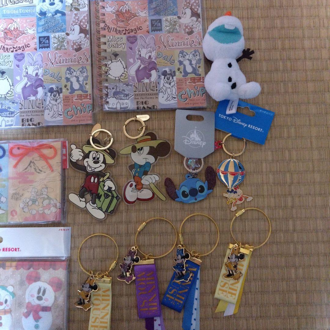 ディズニー　文房具　キーホルダー　セット