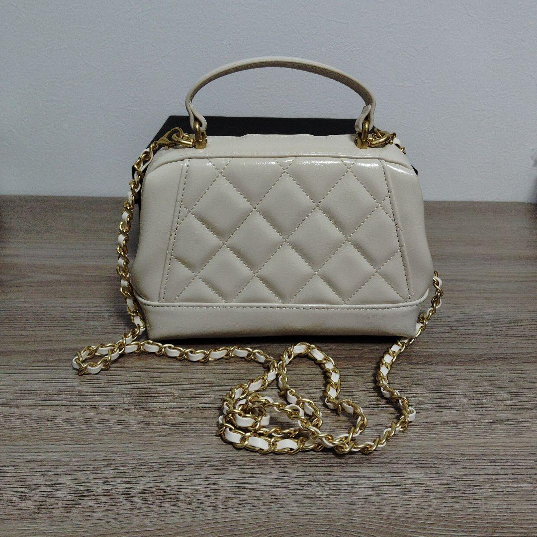 訳あり　CHANEL　がま口型チェーンショルダーバッグ　ノベルティー