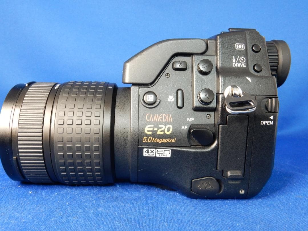 #3046 CAMEDIA E-20 OLYMPUS 希少極上品 ドライBOX付