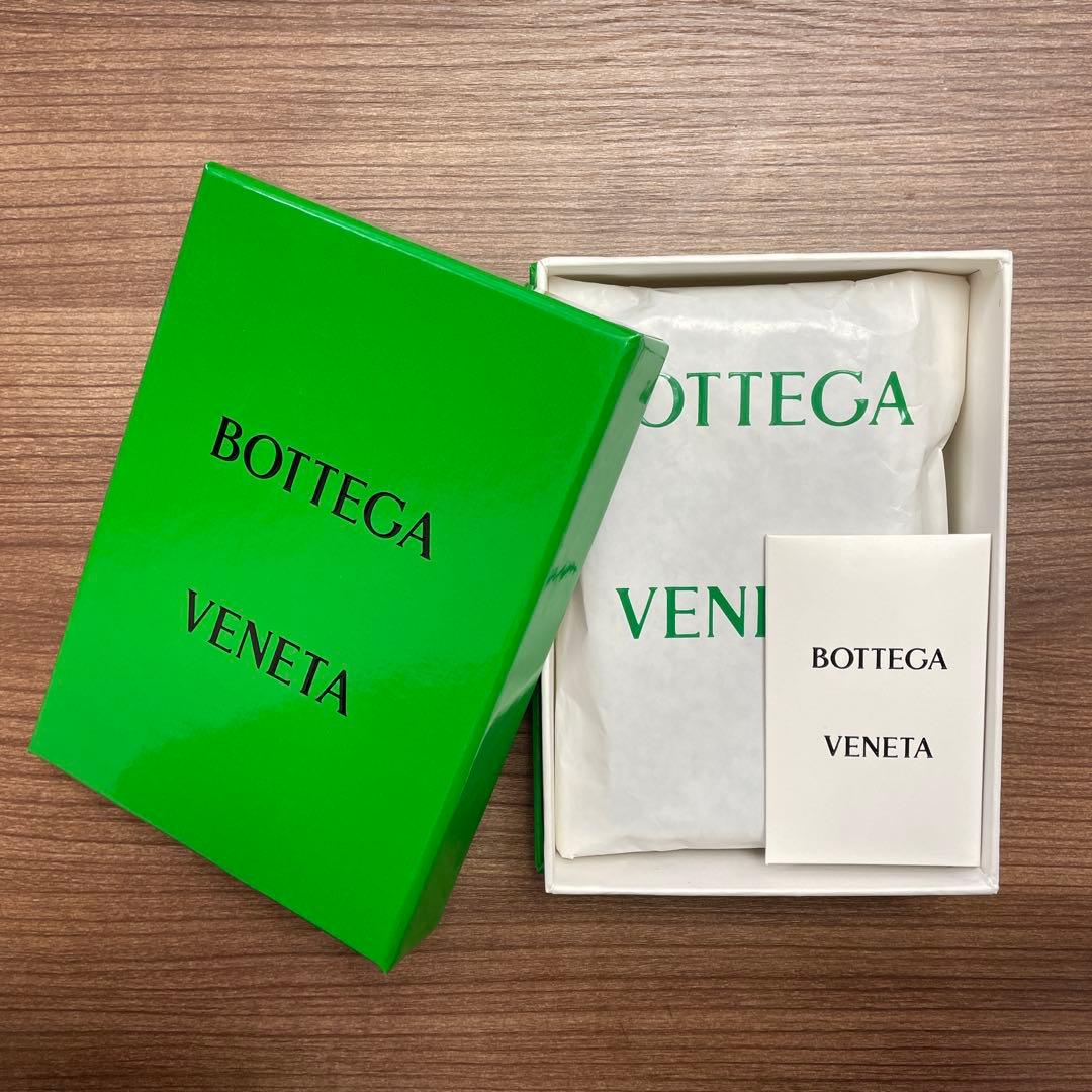 BOTTEGA VENETA 　iPhoneケース13.14.15pro用