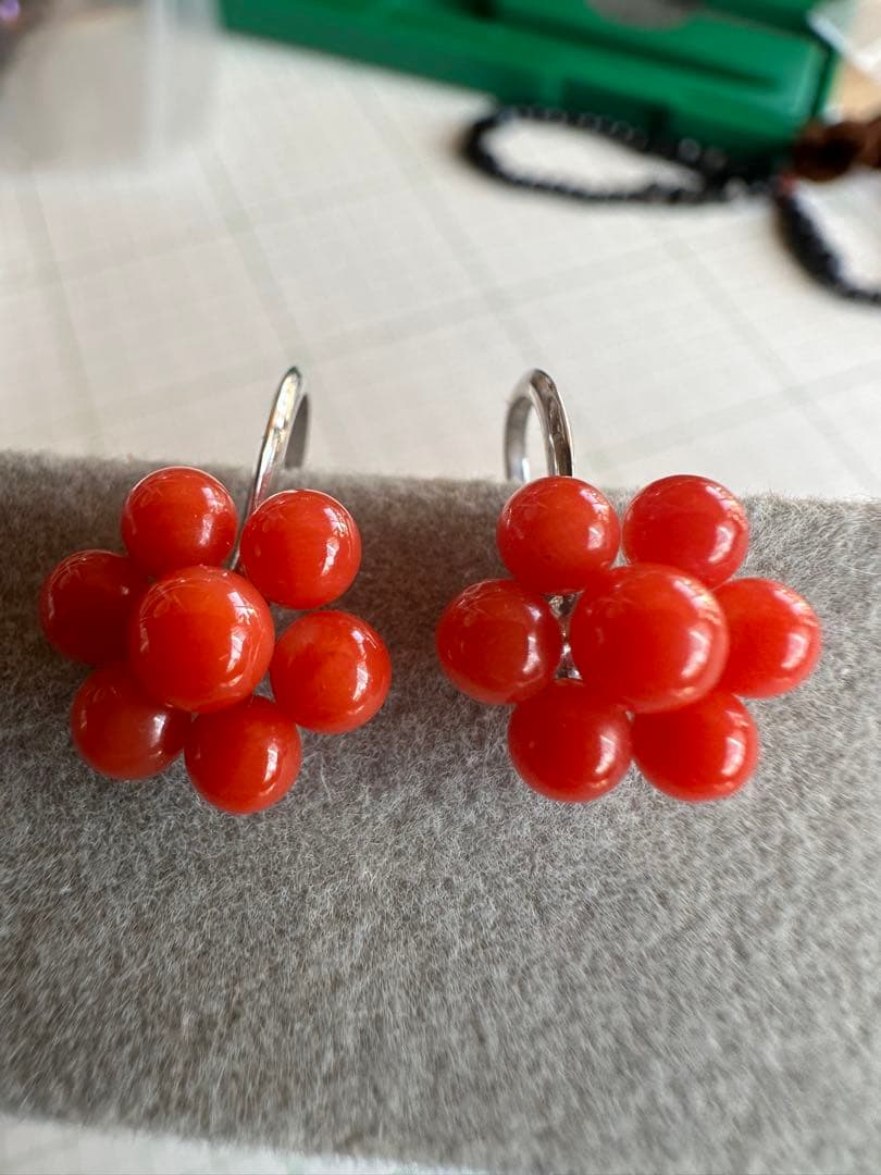 サンゴ　赤珊瑚　イヤリング　ピアス　アクセサリー　ヴィンテージ