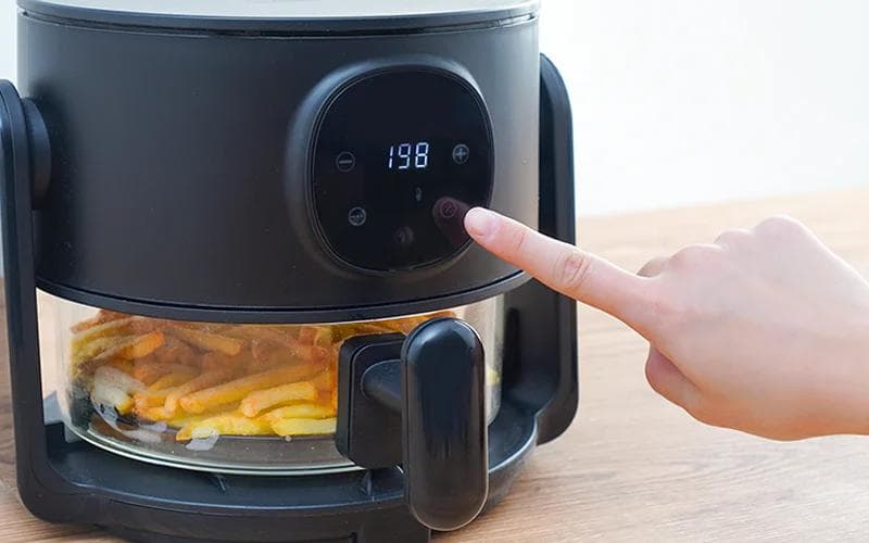 揚げ物も煮込みもできるエアフライヤー「フライ２バディ」 サンコー　THANKO