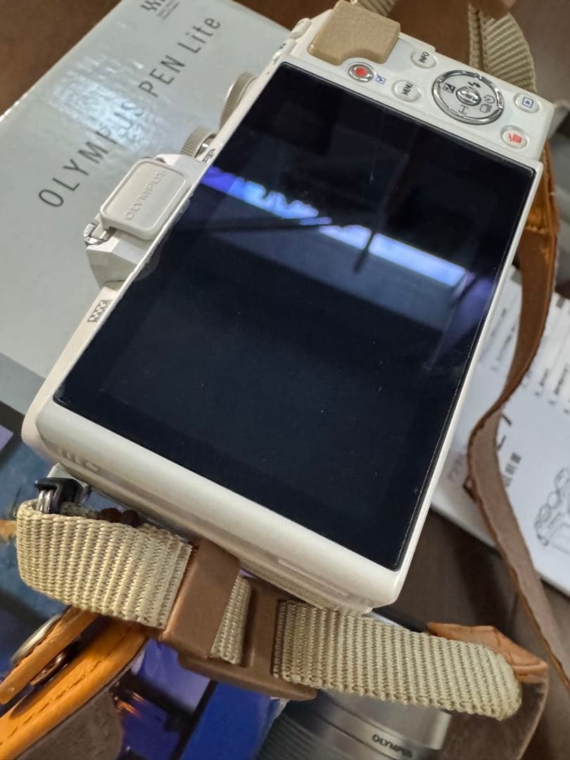 ミラーレス 一眼 OLYMPUS PEN Lite E-PL7 【箱付属品付き】