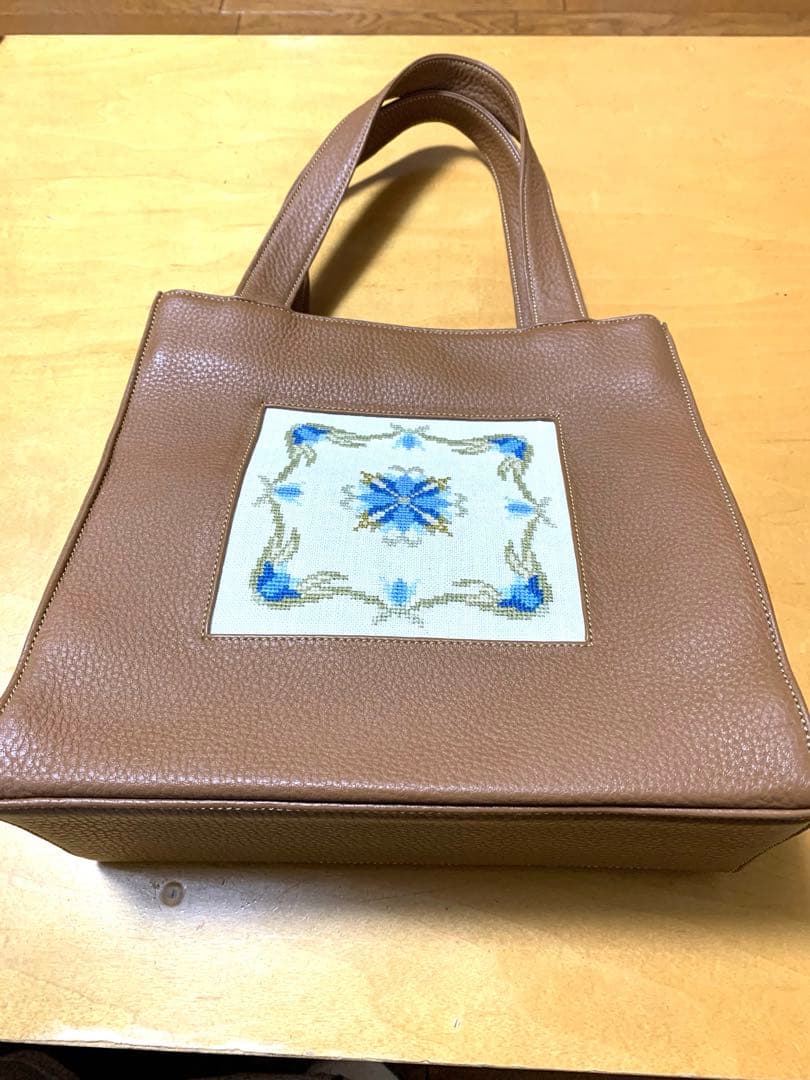 未使用　デンマーク刺繍　本革トートバッグ