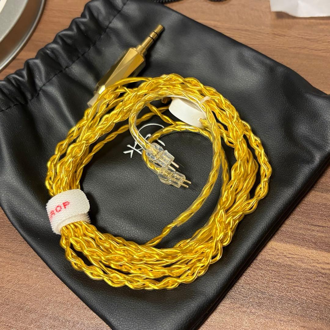 水月雨(MOONDROP) AutumnMoon-秋月 3.5mm 2pin