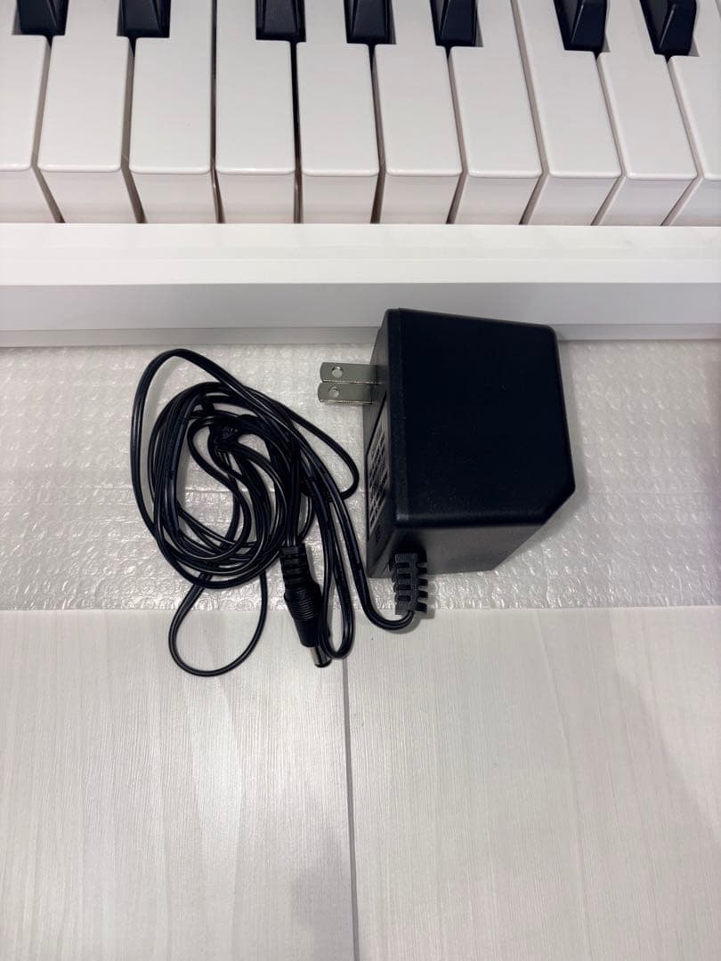 ヤマハ piaggero NP-15WH 電子ピアノ 2025年製