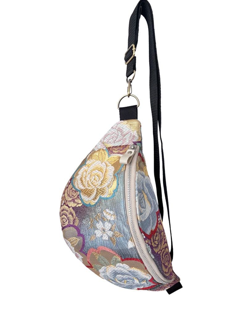 帯リメイクバッグ　大輪の薔薇と幻想的なグラデーションのボディバッグ