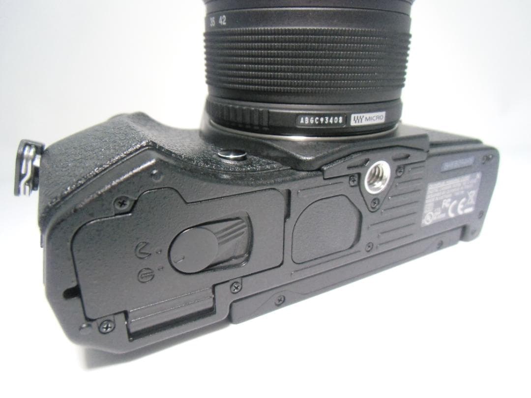 OLYMPUS OM-D E-M5 MarkⅡ　B054