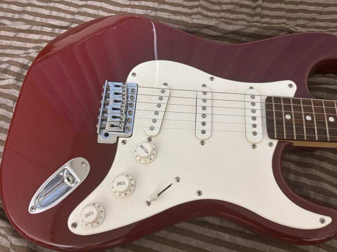 エレキギター　ストラトキャスター　Legend