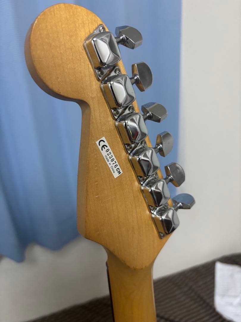 エレキギター　ストラトキャスター　Legend