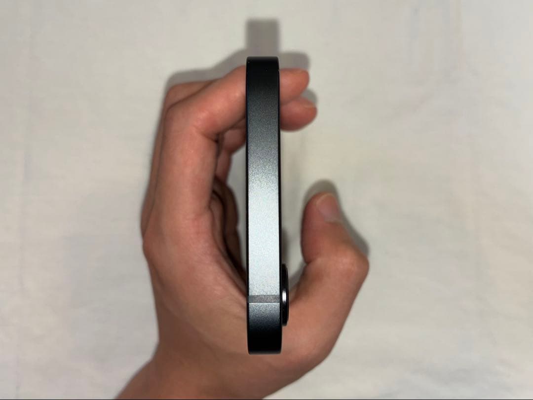 極美品 iPhone 16e 128GB ブラック 付属品完備