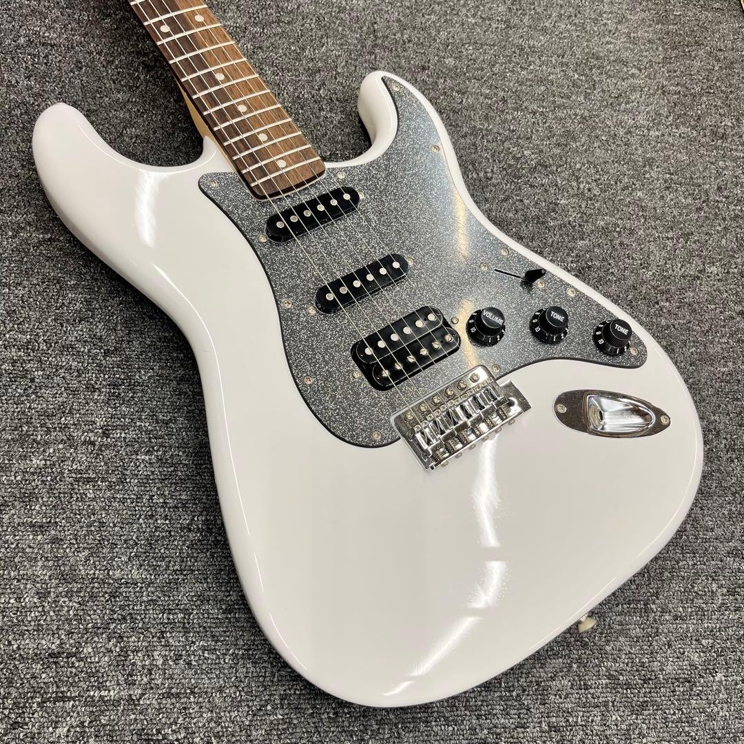 【11856】Squier Affinity Series ストラト 限定色