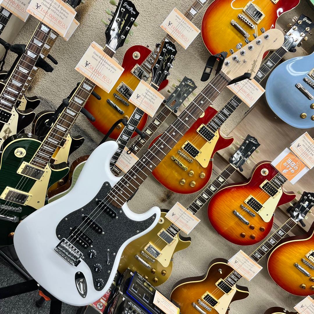 【11856】Squier Affinity Series ストラト 限定色