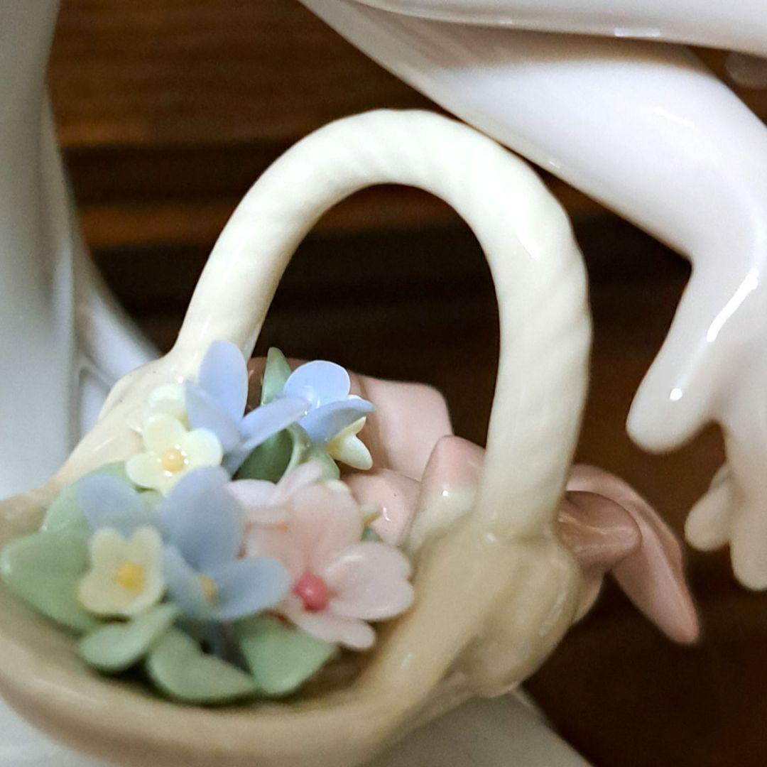 リヤドロLLADRO 「花のバスケットをもつ少女」#8153