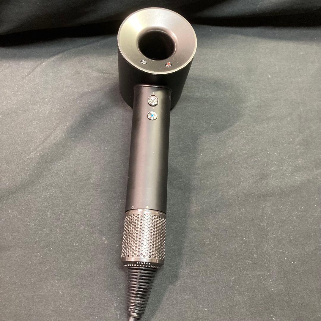 《ダイソン》ヘアドライヤー HD08 動作確認済 フィルターカバー難あり