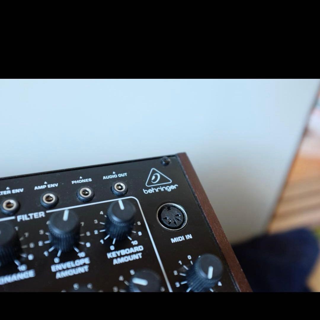 Behringer PRO-1 ベリンガー／Pro-Oneオマージュ