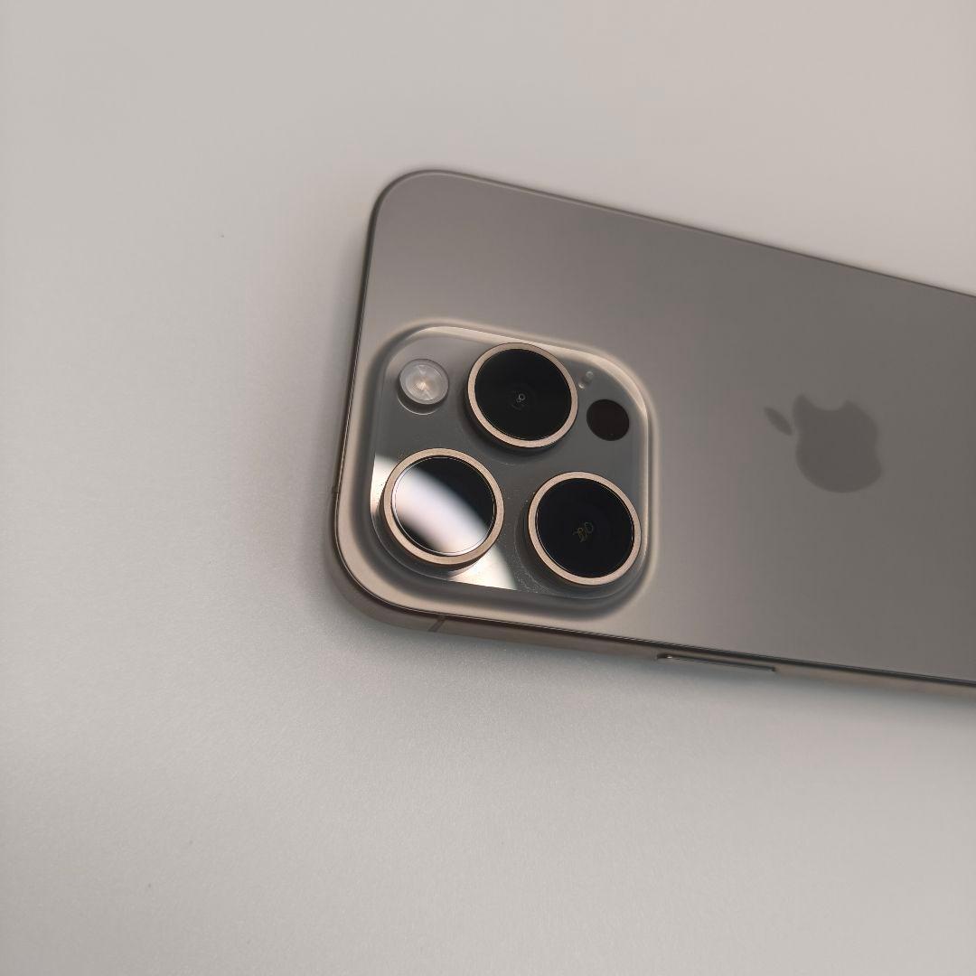 超美品　Iphone15Pro　256GB ナチュラルチタニウム　 BT100%