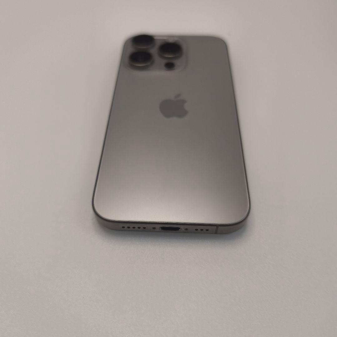 超美品　Iphone15Pro　256GB ナチュラルチタニウム　 BT100%