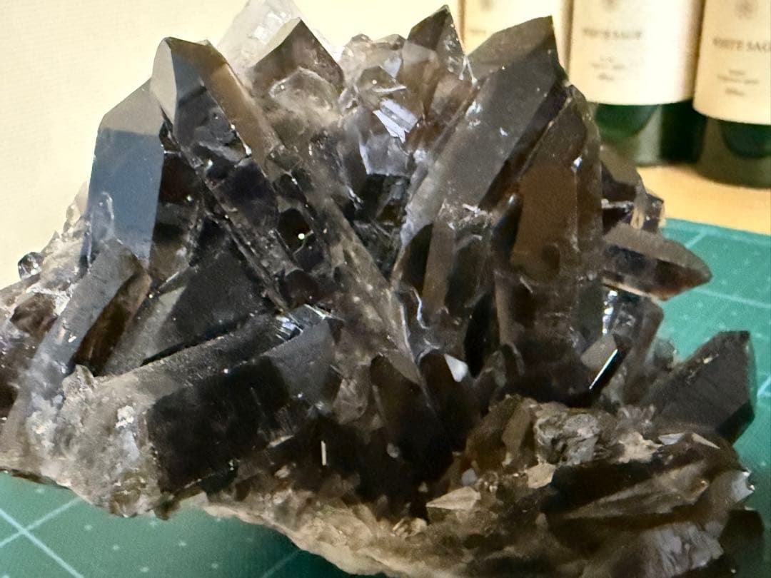 黒水晶 モリオン 原石　1756g