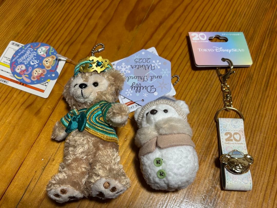 ダッフィー リーナベル まとめ売り　ぬいぐるみバッジ 雪だるま チャーム