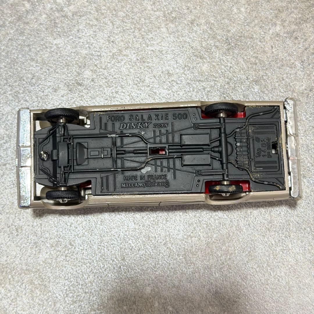 DINKY TOYS FORD GALAXIE 500 ミニカー