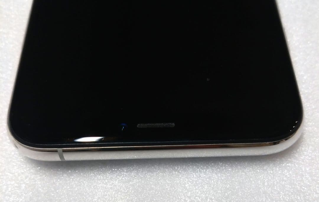 Apple iPhone XS シルバー 本体 64GB