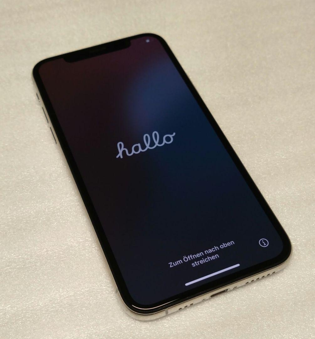 Apple iPhone XS シルバー 本体 64GB