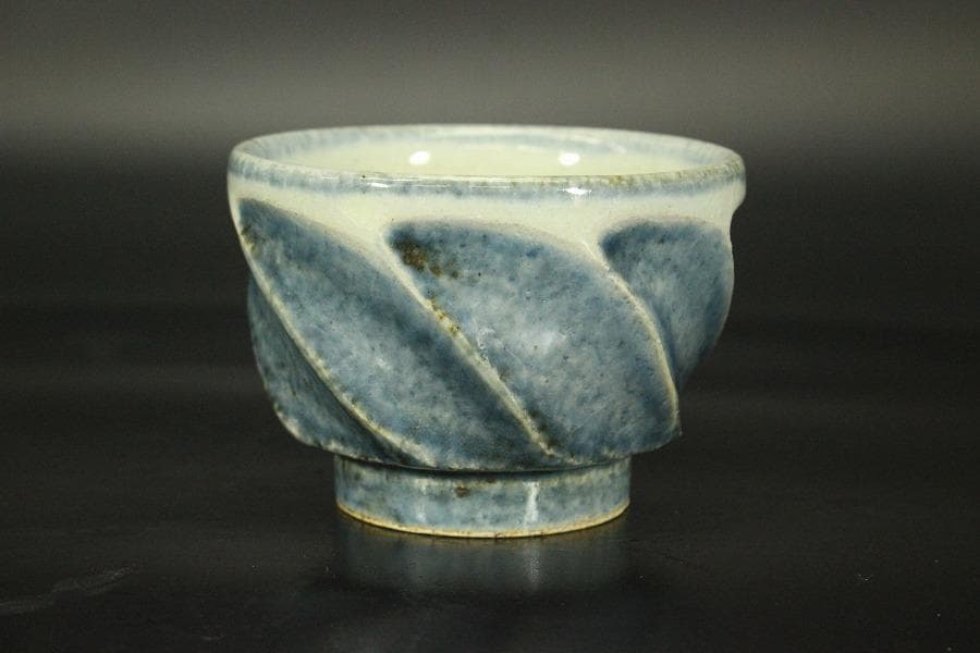 呉洲面取汲出 茶碗 六客 河井透 木箱付(メ1276)